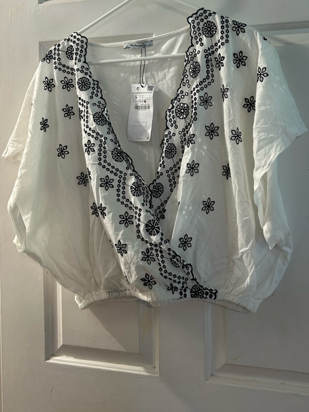 Zara White Blouse with Black Floral Embroidery - Picture 1 of 2